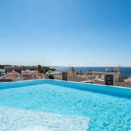 Stunning 3 Bdr Flat W/ Rooftop Pool By Lovelystay * Αλμπουφέιρα
