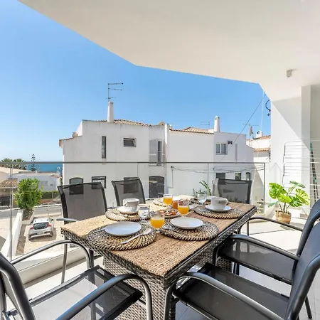 Stunning 3 Bdr Flat W/ Rooftop Pool By Lovelystay Daire