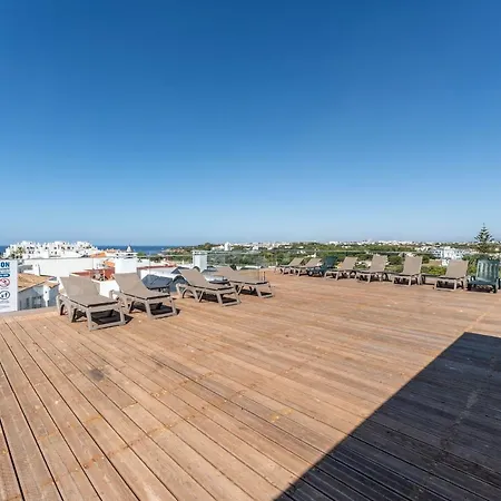 Stunning 3 Bdr Flat W/ Rooftop Pool By Lovelystay Daire Albufeira