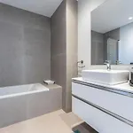 Stunning 3 Bdr Flat W/ Rooftop Pool By Lovelystay